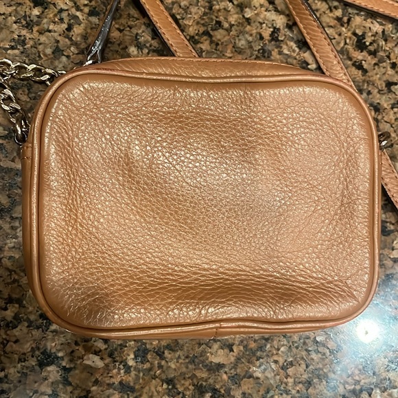 MICHAEL KORS TAN BROWN LEATHER CHAIN- LINK MINI CROSS-BODY BAG - Picture 3 of 6